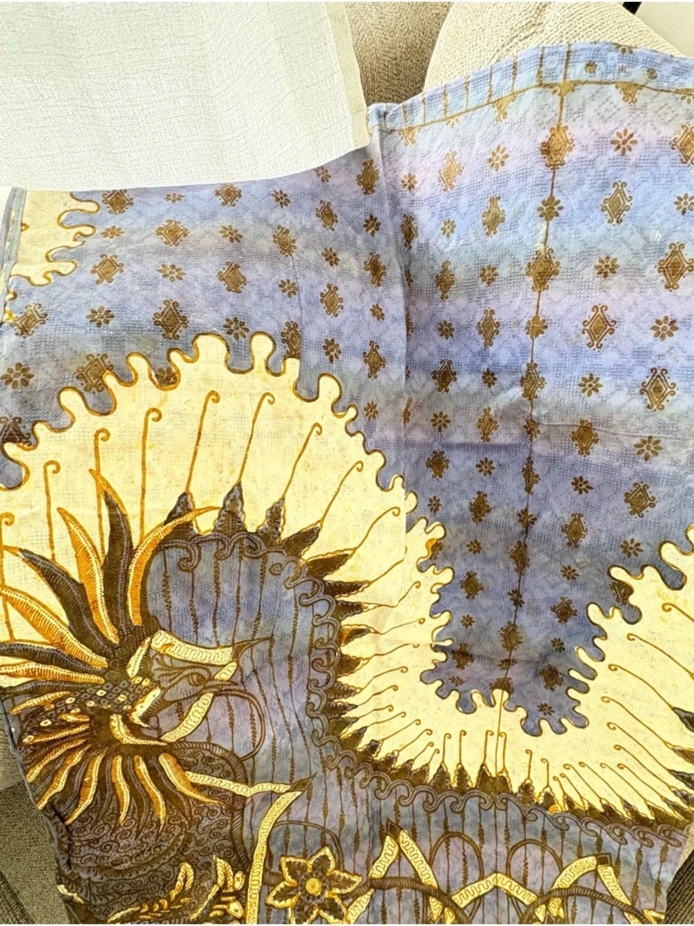 Brand New! Direct from Bali Stunning Krisna Blue & Gold Sarong Sarung